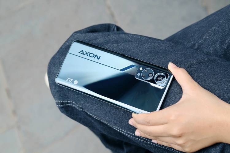 中兴Axon 30S - 屏下摄像智能手机_百科资料-3