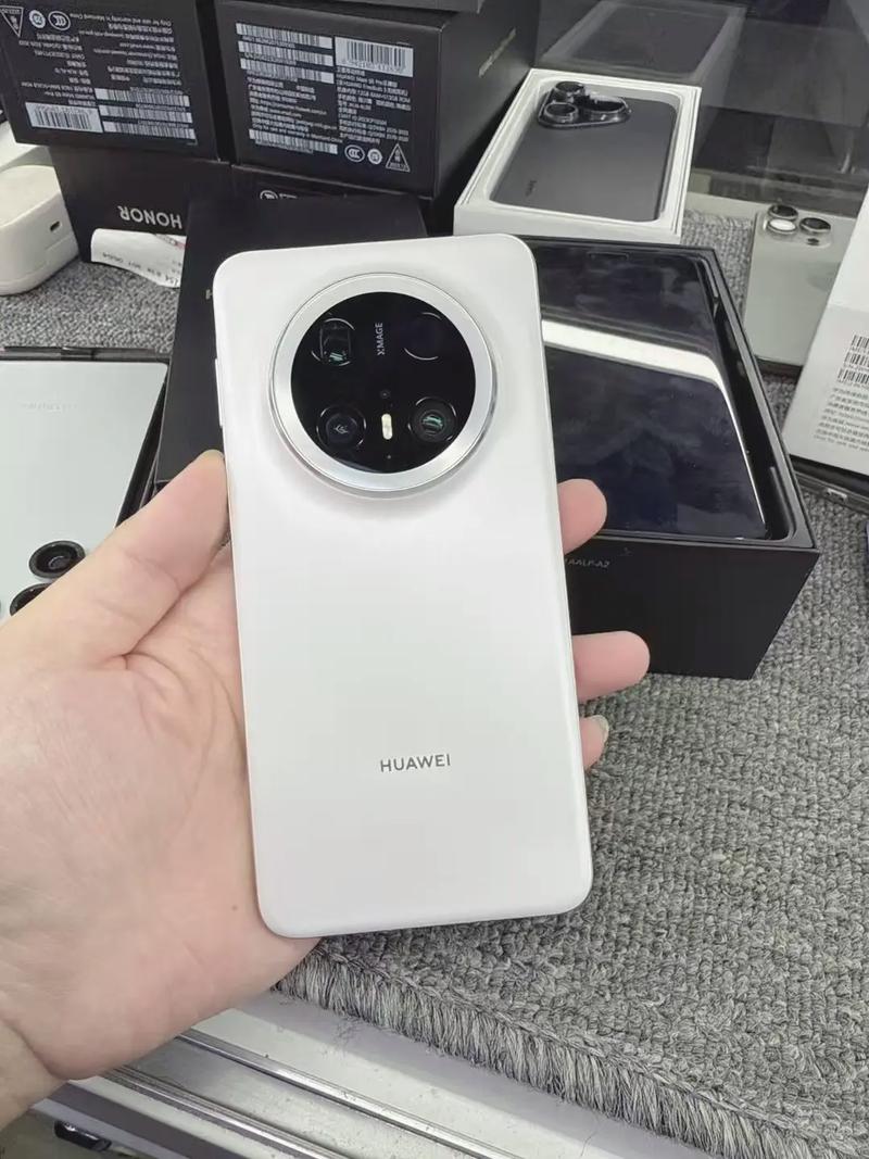 华为 Mate 70 Pro+ - 超聚光影像旗舰手机_资料库-3