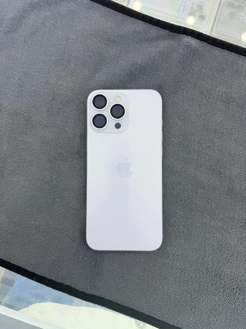 iPhone 16 Pro Max - 钛金属旗舰智能手机_资料库-1 iPhone 16 Pro Max - 钛金属旗舰智能手机_资料库-1