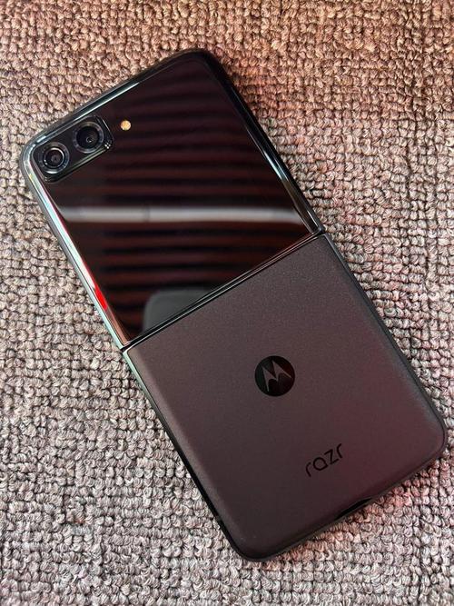 摩托罗拉 Moto razr 5G - 折叠屏5G智能手机_百科资料-3