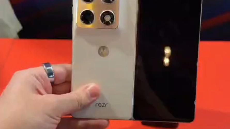 摩托罗拉 Moto razr Fold - 折叠屏旗舰手机_资料库-2