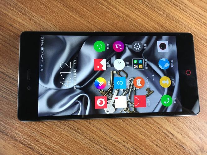 nubia Z9 mini - 经典小尺寸智能手机_百科资料-1