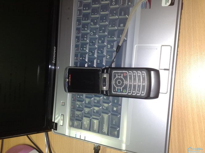 RAZR MAXX V6 - 超薄翻盖手机_百科资料-5