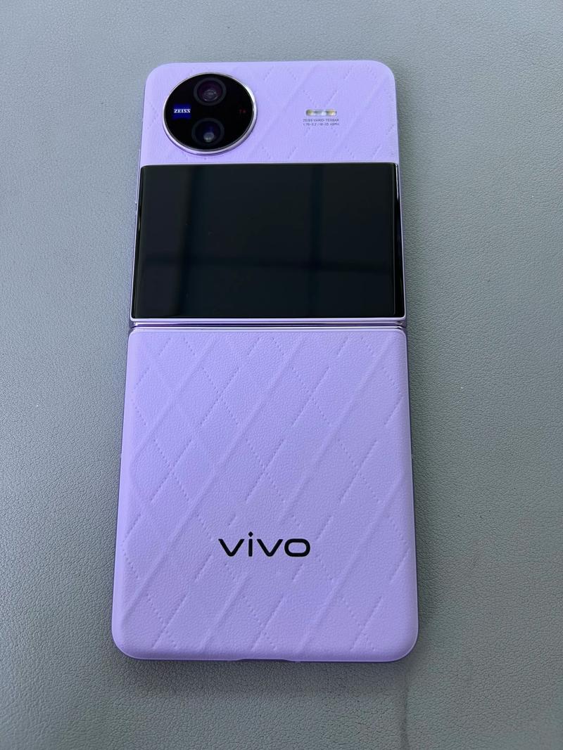 vivo X Flip - 折叠屏时尚手机_百科资料-4 vivo X Flip - 折叠屏时尚手机_百科资料-4