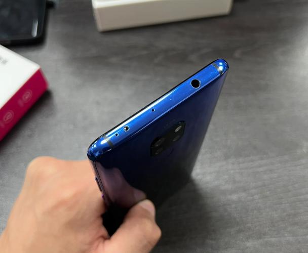 华为 Mate 20 - 徕卡三摄旗舰手机_百科资料-5