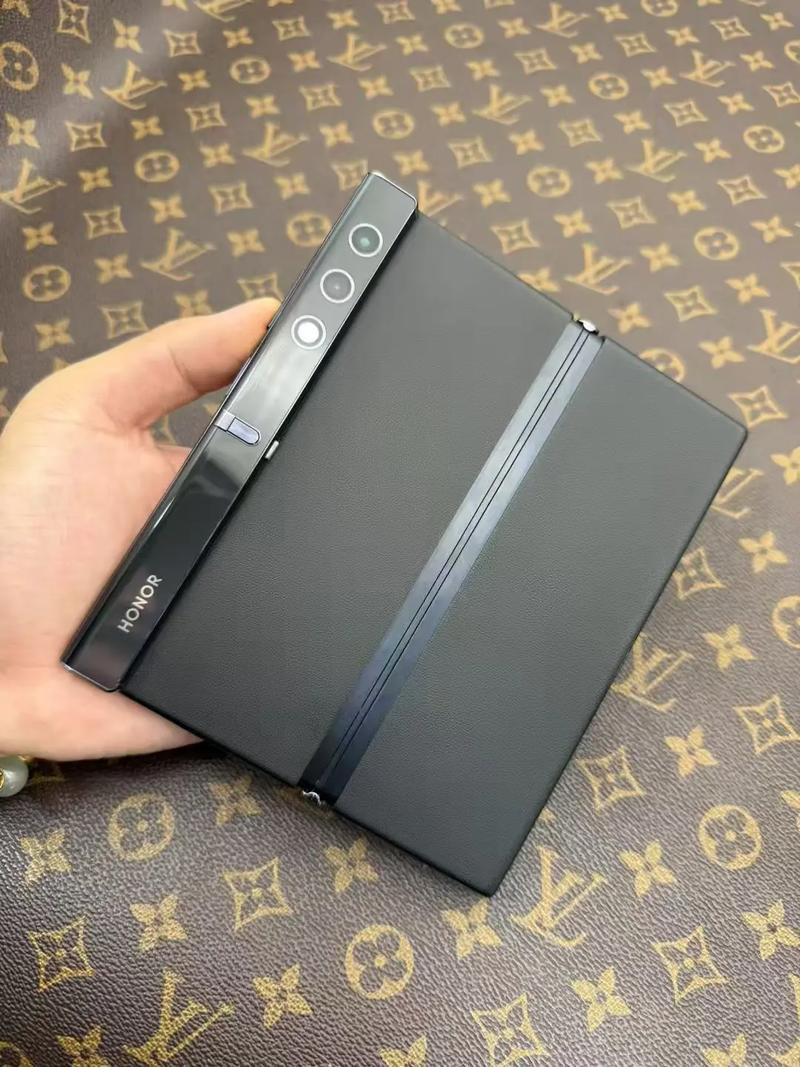 荣耀V Purse - 折叠屏时尚手机_百科资料-4