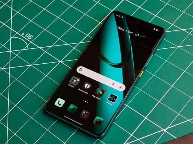 realme GT 7 Pro 阿斯顿马丁F1限量版 - 联名旗舰手机_资料手册-4