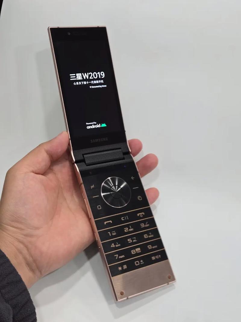 三星W2019 - 商务翻盖旗舰手机_百科资料-5 三星W2019 - 商务翻盖旗舰手机_百科资料-5