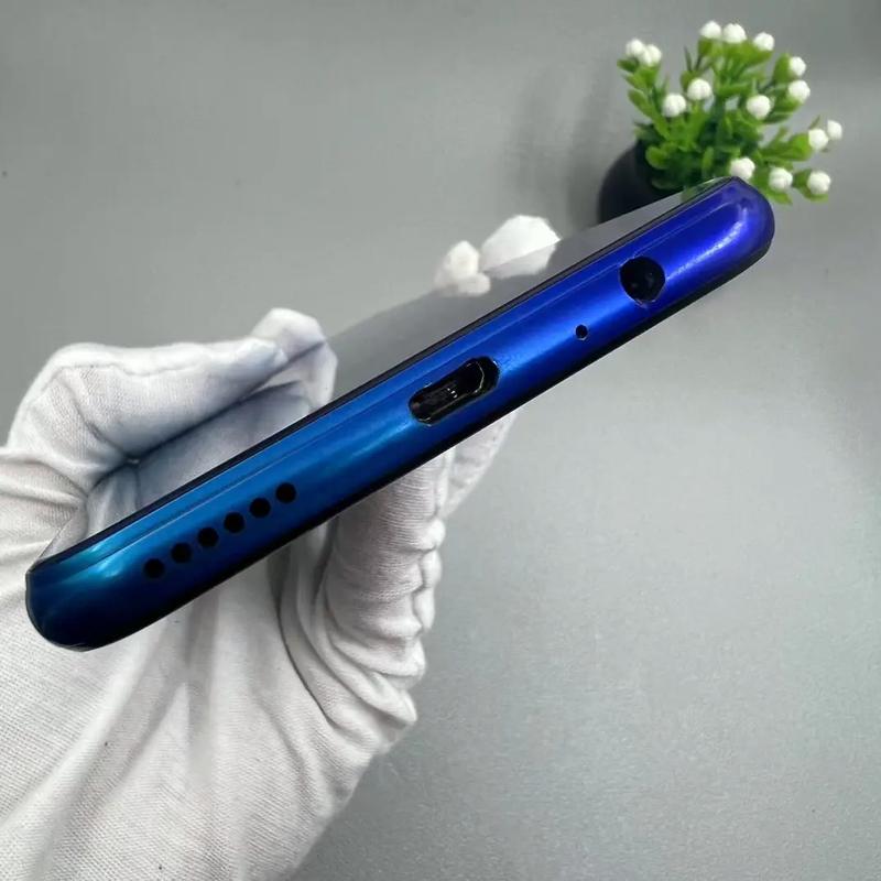 荣耀Play4T - 大续航4G手机_百科资料-5