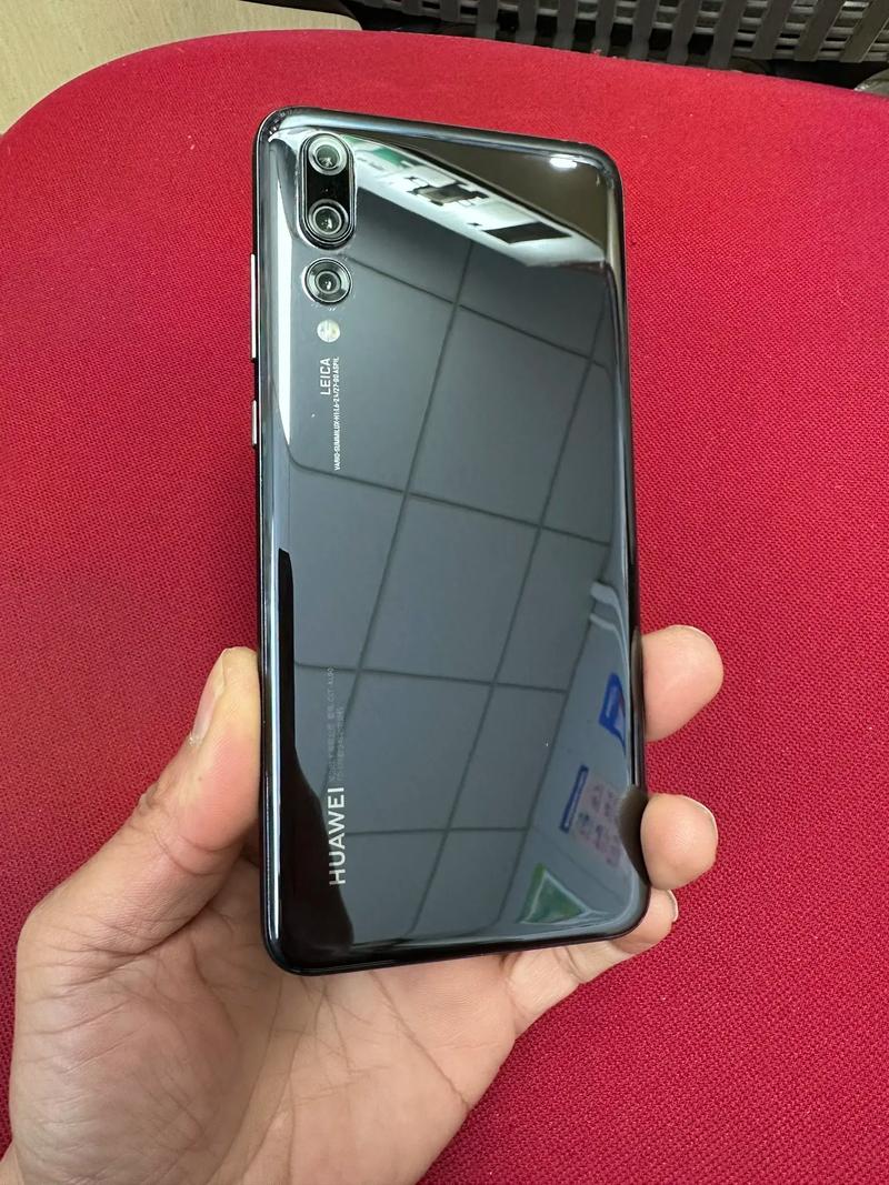 华为 P20 Pro - 徕卡三摄旗舰手机_资料手册-2