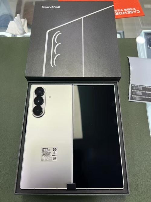 Galaxy Z Fold7 - 折叠屏旗舰手机_百科资料-2 Galaxy Z Fold7 - 折叠屏旗舰手机_百科资料-2