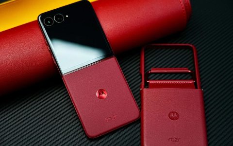 Razr 60 Ultra – 折叠屏旗舰手机_百科资料
