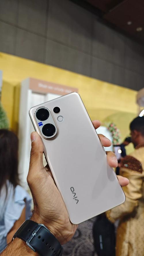 vivo V60 - 超清影像智能手机_资料手册-3
