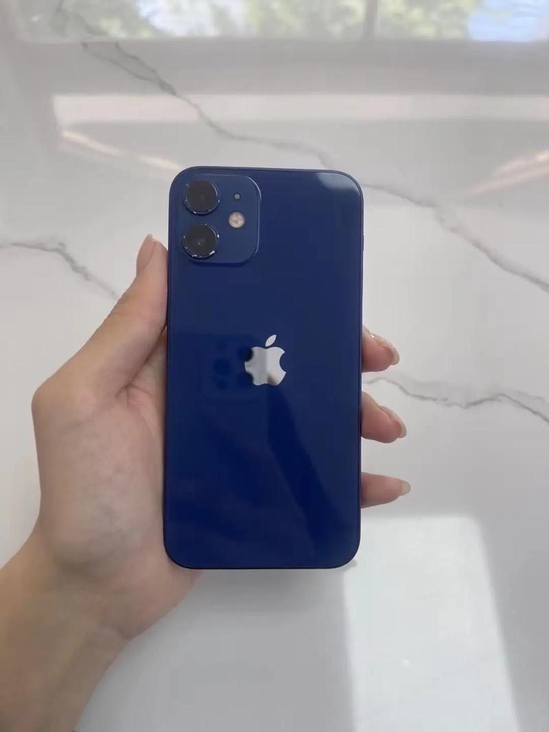 iPhone 12 mini - 小屏旗舰智能手机_资料手册-3