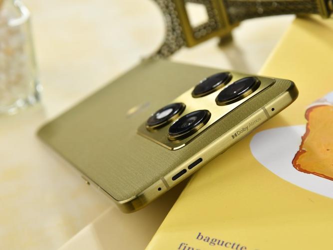 联想moto X70 Air Pro - 超薄旗舰智能手机_资料库-1 联想moto X70 Air Pro - 超薄旗舰智能手机_资料库-1