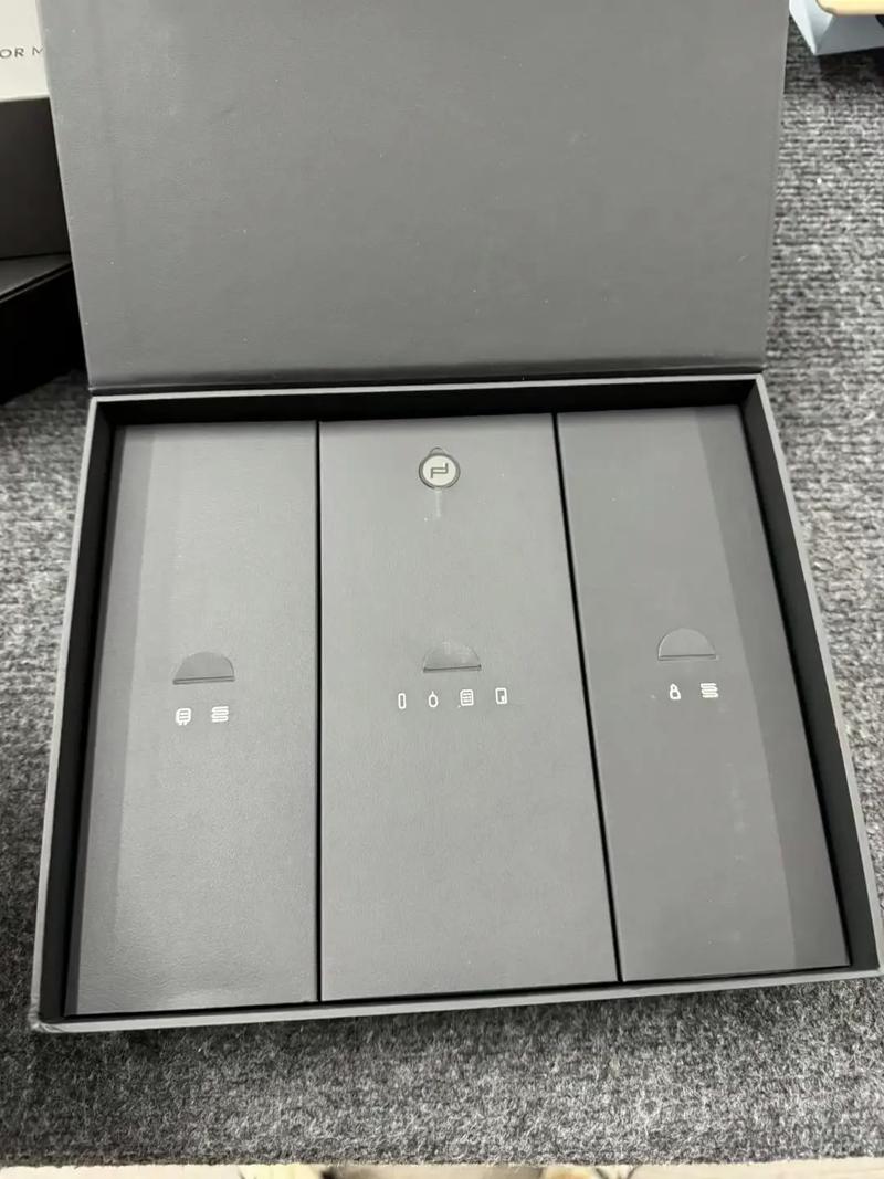 荣耀Magic V2 RSR 保时捷设计 - 折叠旗舰手机_百科资料-3