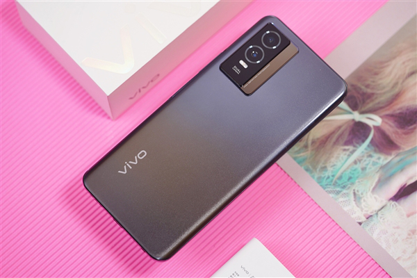 vivo Y76s - 轻薄5G手机_百科资料-4 vivo Y76s - 轻薄5G手机_百科资料-4