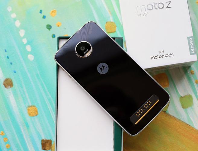 摩托罗拉 Moto Z Play - 模块化中端手机_资料手册-1