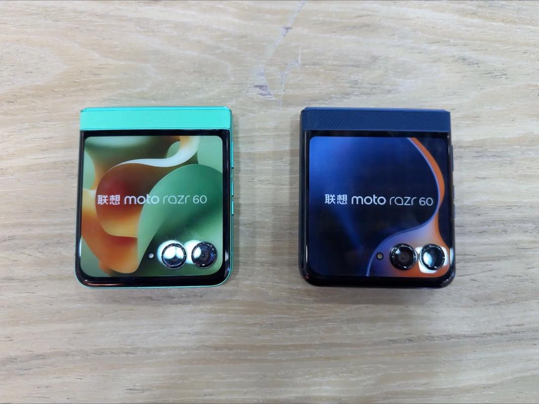 联想moto Razr系列 - 折叠屏智能手机_资料手册-2