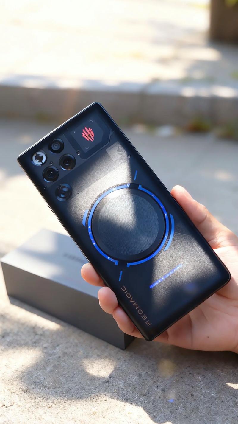 红魔11 Pro - 电竞游戏手机_百科资料-2