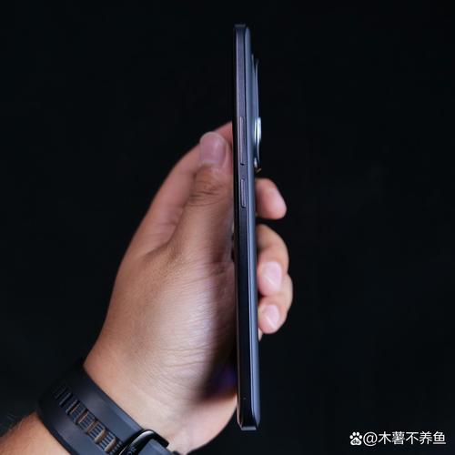 荣耀200 Pro - 专业影像旗舰手机_资料大全-5