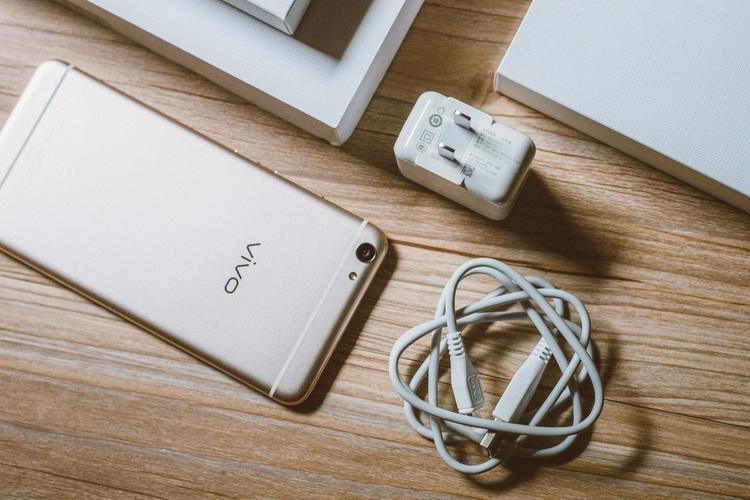 vivo X7Plus - 柔光自拍智能手机_资料手册-4