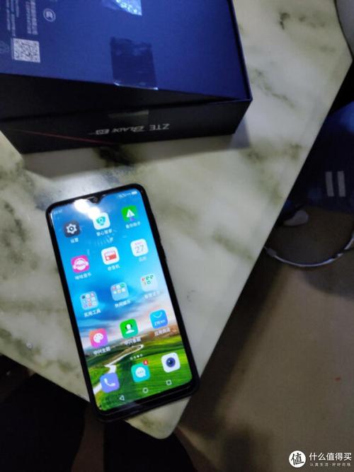 中兴Blade 20 Smart - 长续航全面屏手机_资料手册-5 中兴Blade 20 Smart - 长续航全面屏手机_资料手册-5
