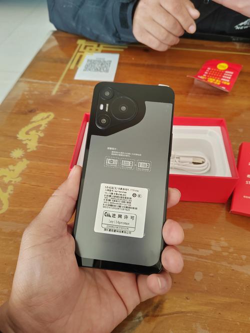 华为Ascend G525 - 四核智能手机_百科资料-2