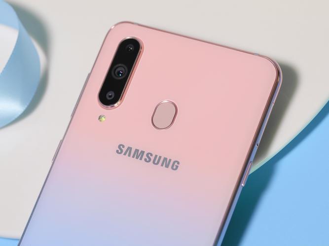 Galaxy A8s - 屏占比高清智能手机_资料库-4