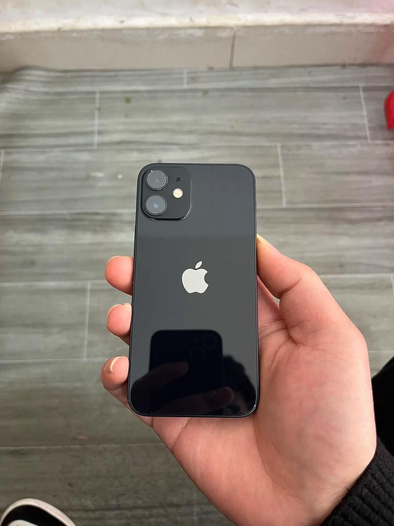 iPhone 12 mini - 小屏旗舰智能手机_资料手册-4