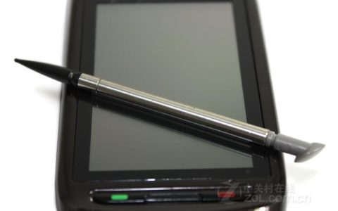 摩托罗拉 A1210 – 翻盖触控手机_资料库