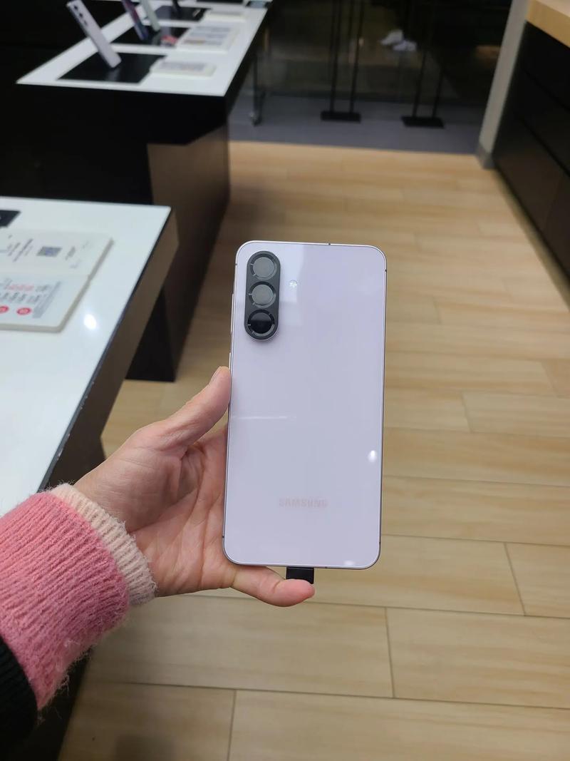 Galaxy A56 5G - 超长续航中端手机_资料手册-4