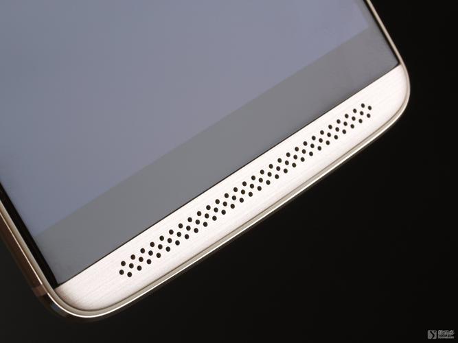 中兴Axon 7 - 双声道影音手机_百科资料-3 中兴Axon 7 - 双声道影音手机_百科资料-3
