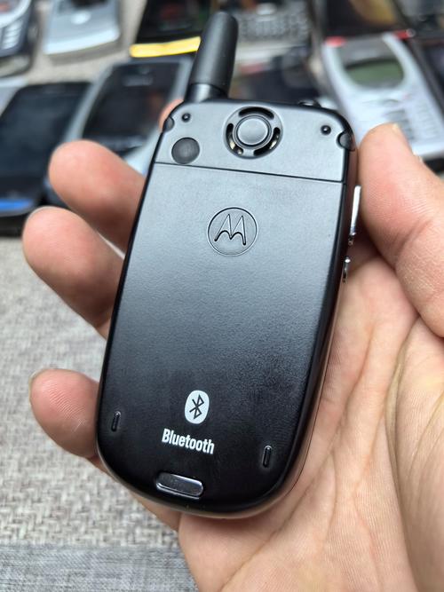 摩托罗拉 V525 - 翻盖拍照手机_资料库-4 摩托罗拉 V525 - 翻盖拍照手机_资料库-4