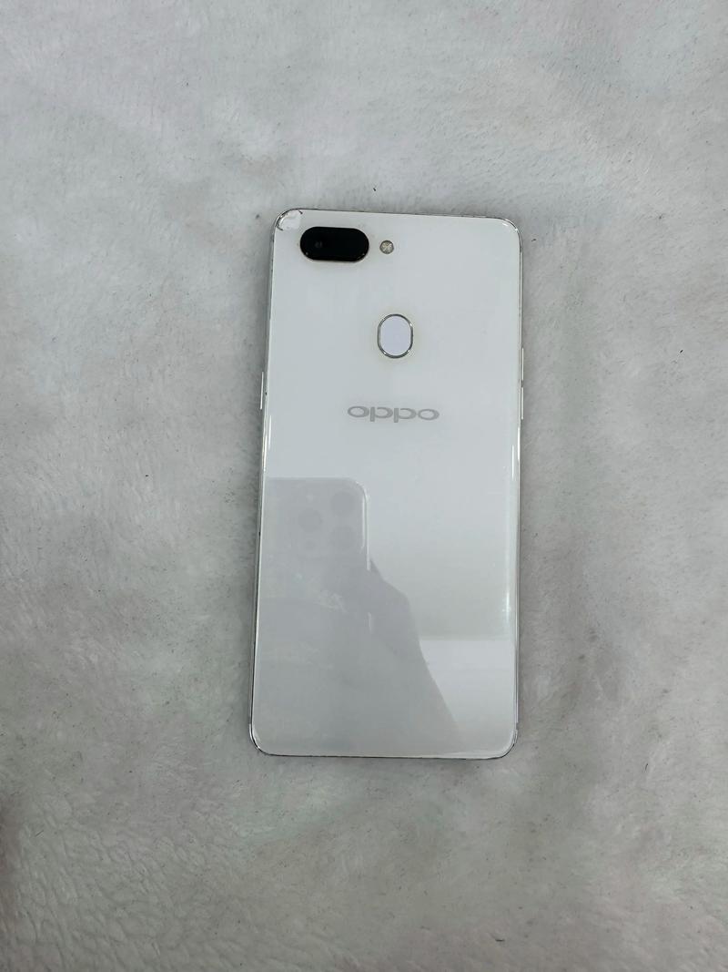 OPPO R1 - 超薄美颜手机_百科资料-1 OPPO R1 - 超薄美颜手机_百科资料-1