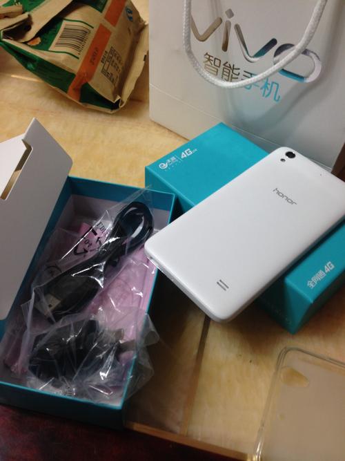 荣耀畅玩4 - 入门级4G手机_百科资料-1