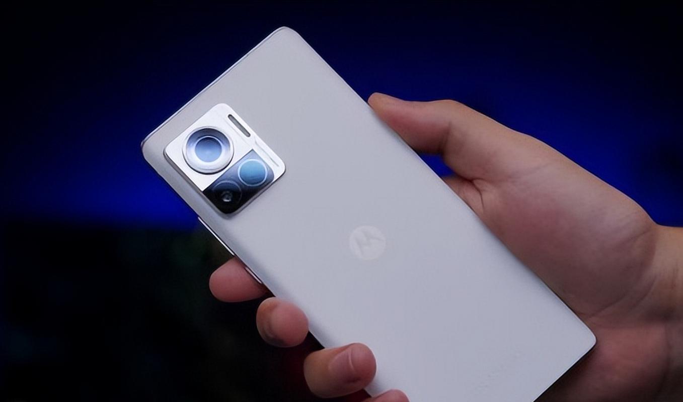 摩托罗拉 Moto X30 Pro - 骁龙8+旗舰手机_百科资料-2