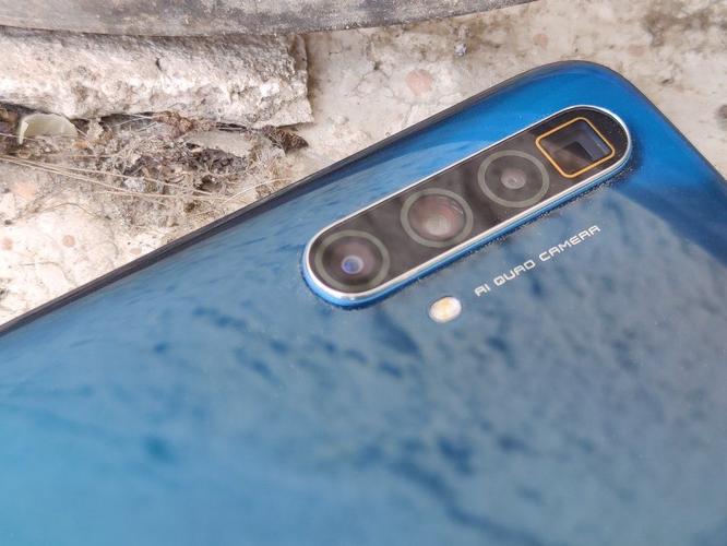 realme X3 SuperZoom - 潜望变焦旗舰手机_资料手册-3 realme X3 SuperZoom - 潜望变焦旗舰手机_资料手册-3
