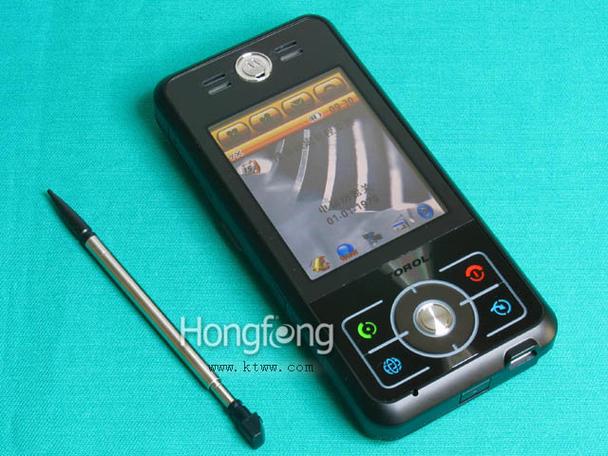 Moto E6 - 入门级智能手机_资料手册-3 Moto E6 - 入门级智能手机_资料手册-3
