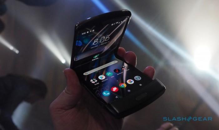 摩托罗拉 Moto razr 2019 - 折叠屏智能手机_资料库-2