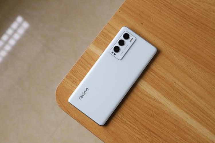 realme GT - 骁龙旗舰性能手机_资料大全-1