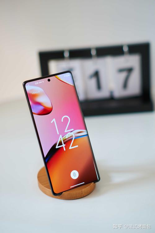 Moto X70 - 高性能旗舰智能手机_百科资料-4