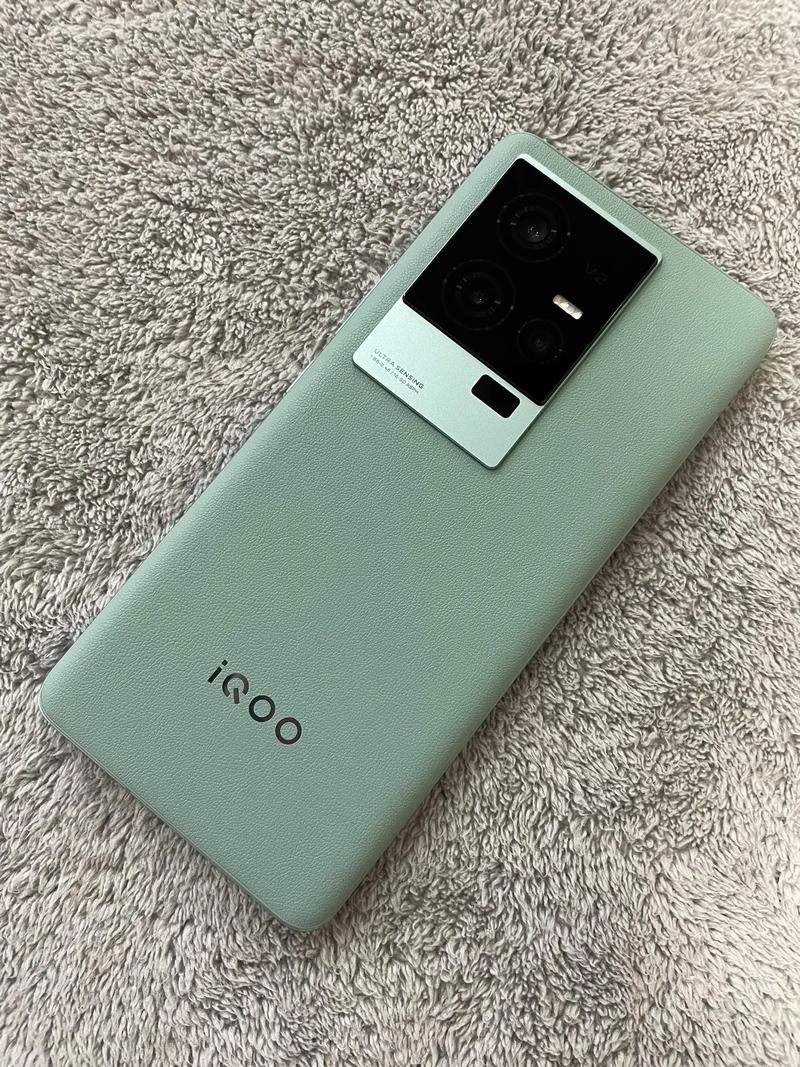 iQOO 11 - 性能电竞旗舰手机_资料手册-3