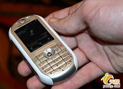 摩托罗拉 Moto E22s - 入门长续航手机_百科资料-4