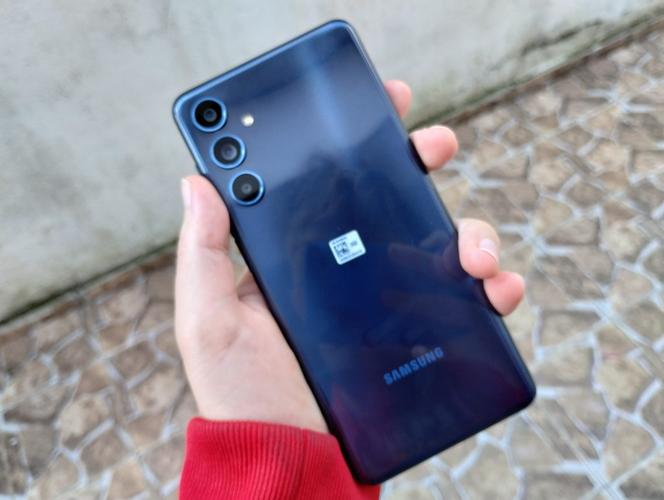 Galaxy M54 5G - 高刷长续航手机_百科资料-2