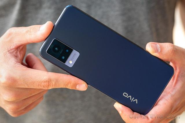 vivo V21s - 轻薄自拍智能手机_百科资料-5