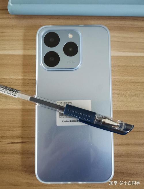 realme 15 – 长续航入门智能手机_资料库