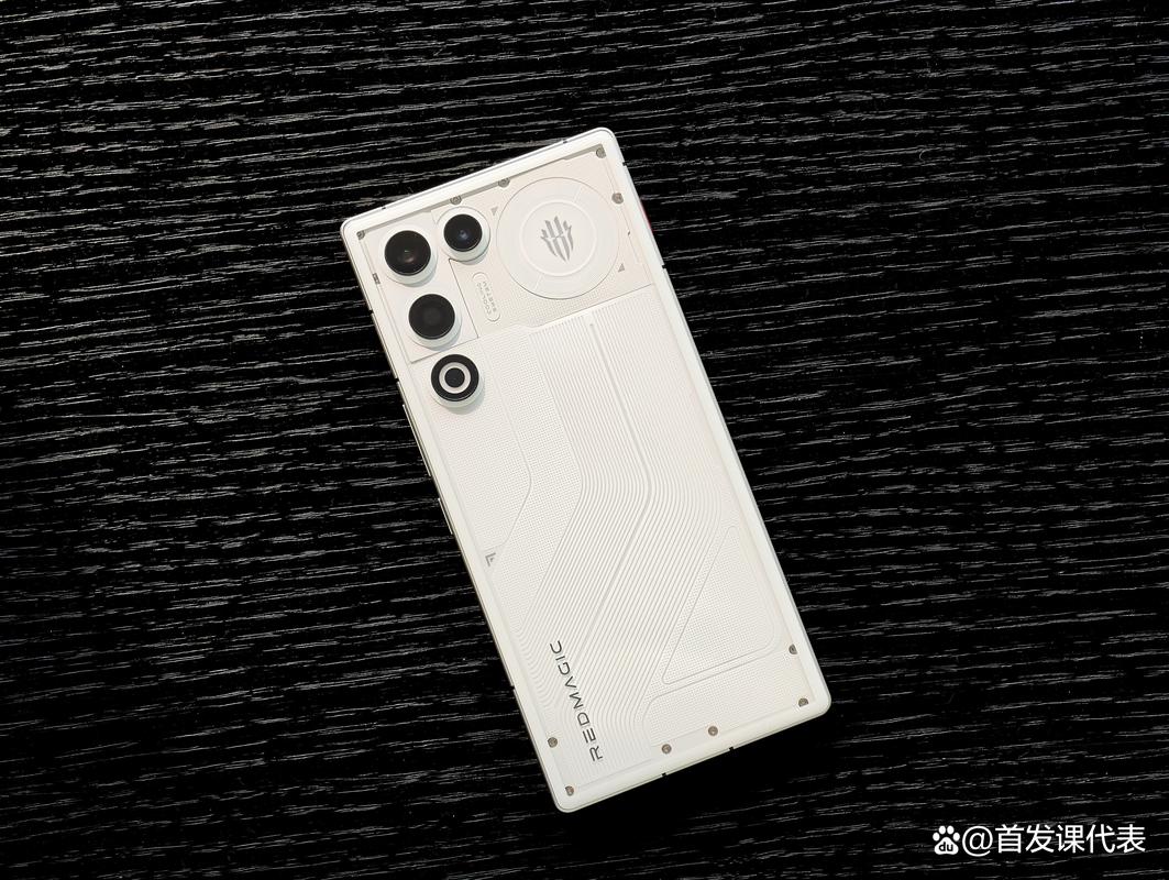 红魔11 Air - 电竞游戏手机_资料手册-3