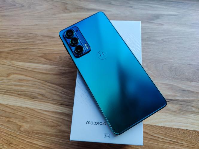 摩托罗拉 Motorola Edge 轻奢版 - 轻薄高刷智能手机_资料库-2