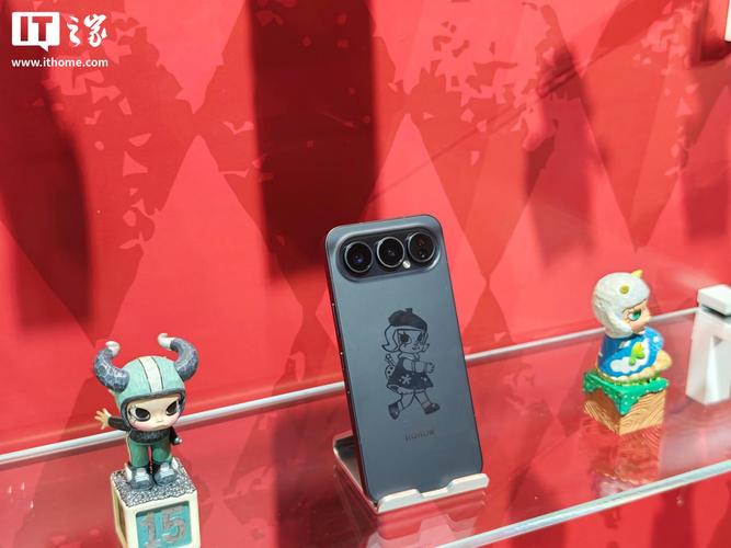 荣耀500 Pro MOLLY 20周年限定版 - 限定设计旗舰手机_百科资料-4 荣耀500 Pro MOLLY 20周年限定版 - 限定设计旗舰手机_百科资料-4